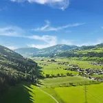 Close To Lifts Apartment *