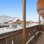 Close To Lifts Apartment *