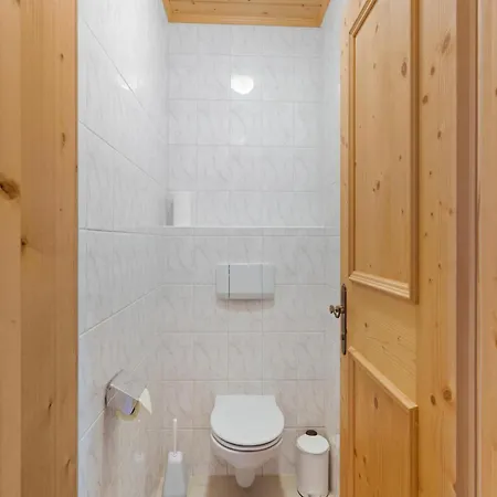 Close To Lifts Apartment